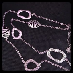 ✨Premier Designs *Zebra* Necklace🦓✨